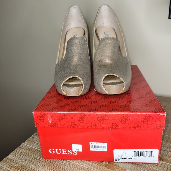 Guess Honeyely Women's Peep-Toe Platform Pump Heels Gold and Beige Size 8 - Picture 2 of 8
